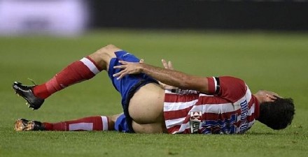 Diego Costa nudo in campo